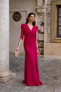 Vestido largo drapeado con escote cruzado cereza