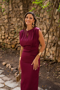 Vestido midi com decote halter