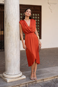 Vestido midi com decote halter