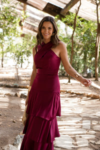 Vestido midi com decote halter