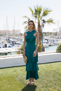 Vestido midi com decote halter