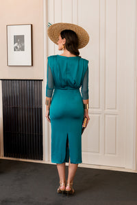 Vestido midi com decote halter